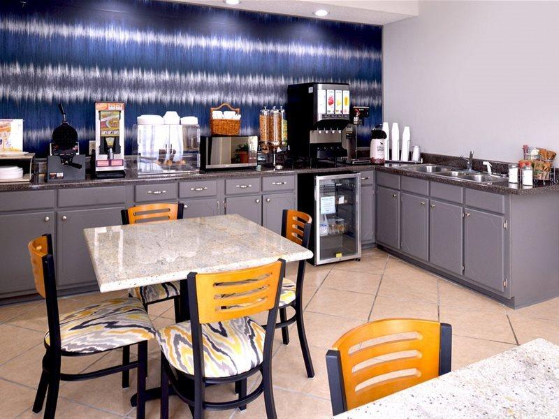 Americas Best Value Inn - Монровил Екстериор снимка