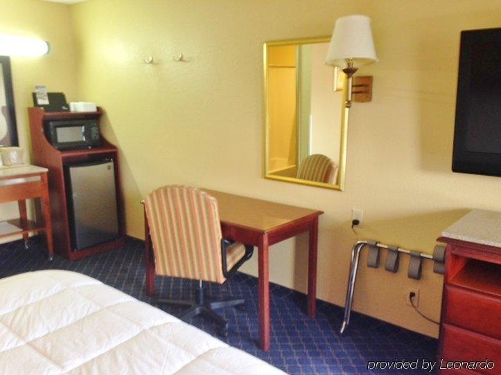Americas Best Value Inn - Монровил Екстериор снимка
