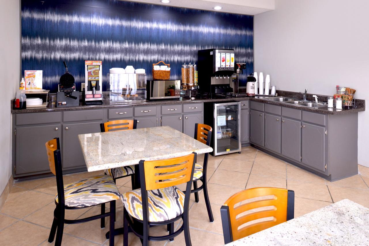 Americas Best Value Inn - Монровил Екстериор снимка