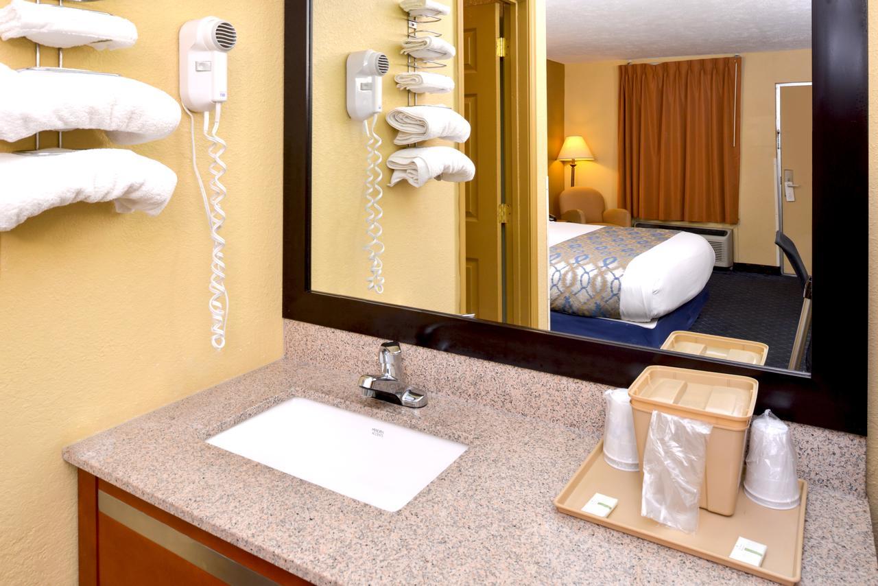 Americas Best Value Inn - Монровил Екстериор снимка
