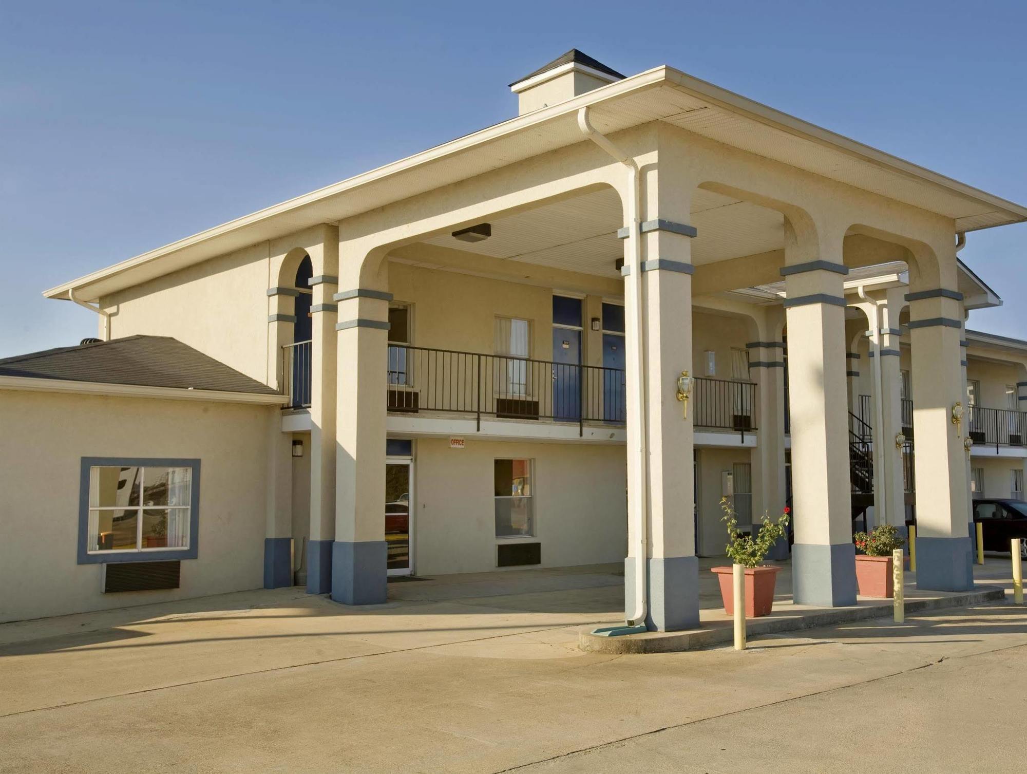 Americas Best Value Inn - Монровил Екстериор снимка